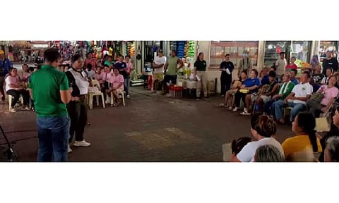 FISHCORE TALAKAYAN. BFAR personnel engage fisherfolk