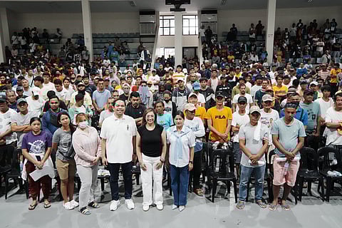 Magalang farmers receive financial aid from DSWD