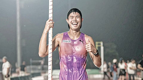 Obiena milabni’g gold sa Atletang
Ayala World Pole Vault Challenge
