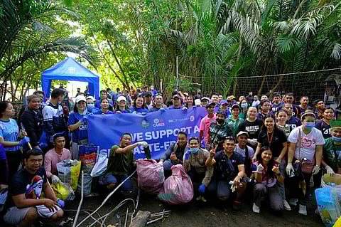SM Davao malls join international coastal cleanup day