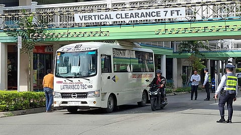 Modern jeep ni-shortcut nasangit