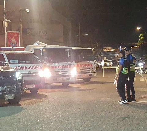 ZAMBOANGA. The City Government of Zamboanga on Wednesday evening, October 1, sends a 19-man team for a humanitarian mission in quake-hit Cebu province. The team is composed of personnel from the City Disaster Risk Reduction and Management Office, City Health Office, and City Social Welfare and Development Office.