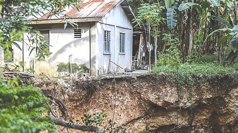 Cebu sinkhole risk rises after quake