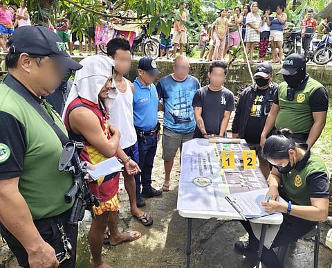 ZAMBOANGA. Lawmen arrest three drug suspects and rescue a minor in a law enforcement operation on Thursday, October 9, in Don Andres village, Ipil, Zamboanga Sibugay. The arrested suspects include a tricycle driver and two laborers and the rescued minor is a 16-year-old child.