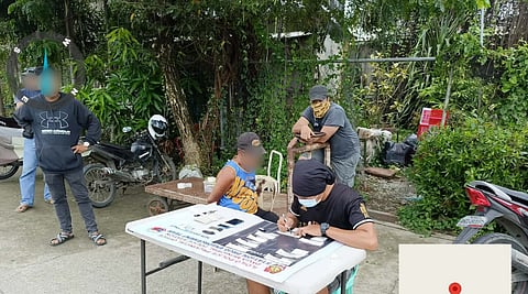 ILOILO. Police operatives from the Pavia Municipal Police Station (MPS) and the Iloilo Police Provincial Office – Provincial Drug Enforcement Unit (Ippo-PDEU) present seized items from a high-value individual arrested in Barangay Ungka II, Pavia, Iloilo, on October 11, 2025. Around 110 grams of shabu worth P748,000 were confiscated during the operation.