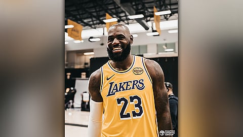 James moduwa na og 5-on-5 practice