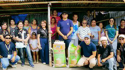 Bacolod distributes aid to fisherfolk, PDLs