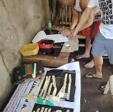 ZAMBOANGA. Policemen arrest two drug suspects and seize some P149,600 worth of illegal drugs in separate law enforcement operations in the towns of Baroy and Maigo, Lanao del Norte on Thursday, November 20.