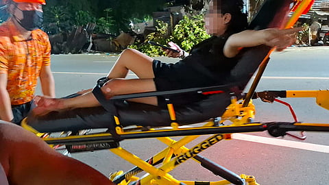 2 angol sa bangga sa motor, traysikad