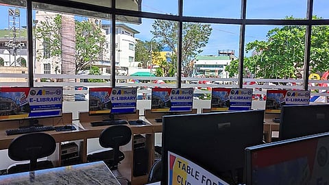 E-Library sa Mandaue mapahimuslan
niadtong minos sa online resources