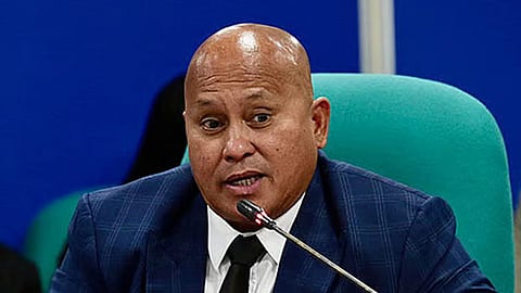 Senador Bato nasigpatan sa 3 ka lokasyon