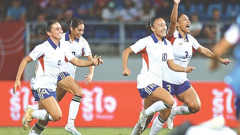 Pinay booters march to finals