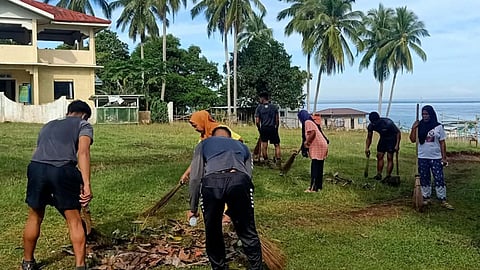 101IB, BLGU in 2 Sulu towns conduct clean-up drive