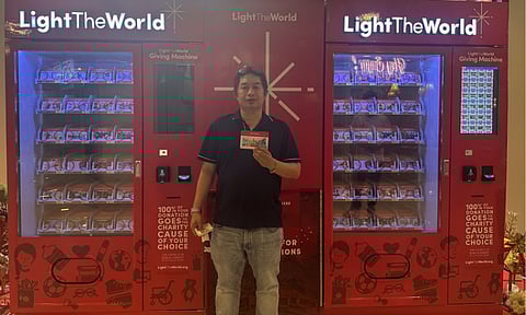 On its second year in Davao City, the Light the World Giving Machines will benefit three Davao City charities — the Archdiocesan Nourishment Center, SOS Children’s Village, and the House of Hope Foundation for Kids with Cancer. The Light of the World Giving Machines are currently located on the third floor of Abreeza Ayala Mall in Bajada, Davao City, and will run from December 1, 2025, to January 5, 2026.