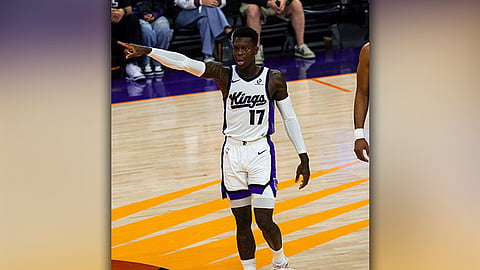 Dennis gisuspenso og 3 ka mga duwa