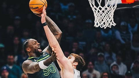 Wolves mikawras sa Spurs