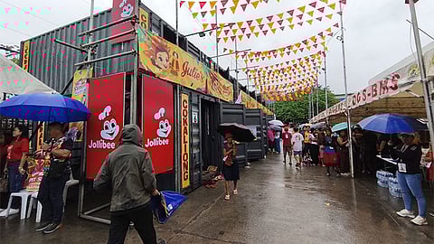 Devotee City vendors struggle as sales slump