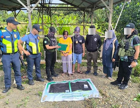 ZAMBOANGA. Philippine Drug Enforcement Agency operatives arrest a woman tagged as a high-value target (HVT) and seize some P340,000 worth of illegal drugs in a law enforcement operation on Saturday, January 24, in Sigayan Proper Village, Taraka, Lanao del Sur.