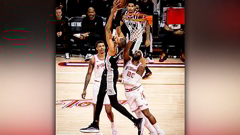 Misukarap ang Rockets batok Spurs
