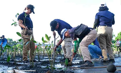 The Davao City Environment and Natural Resources Office (Cenro) marked the Zero Waste Month with an extensive mangrove planting and coastal cleanup activity, where city officials and volunteers planted 2,300 mangrove trees in Barangay Matina Aplaya on January 29, 2026.