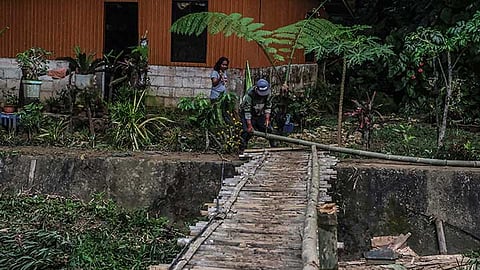 Kalit nga pagbaha mipugos sa magtiayon sa pagbakwit