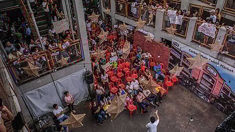 Archival: Review sa Carbon JVA naa sa konseho; vendors nagprotesta