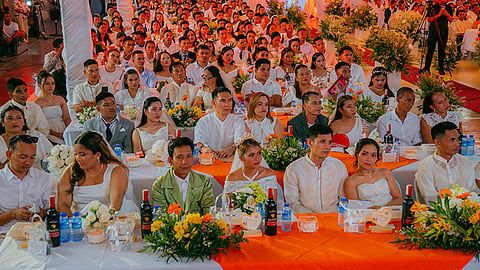 202 couples wed at Bacolod 'Valentine mass wedding'