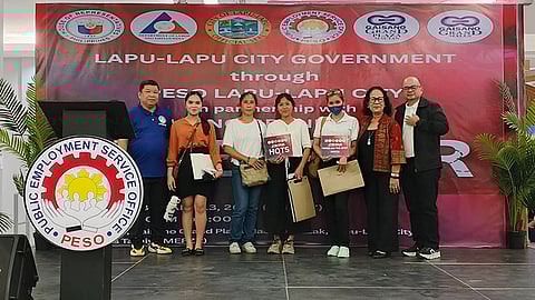 Kapin 300 nadawat sa Pre-Valentine’s Day Job Fair