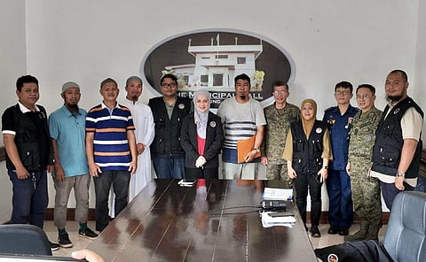 ZAMBOANGA. The National Amnesty Commission, through the Local Amnesty Board (LAB)-Sulu, issues on Friday , February 20, a safe conduct pass to a resident of Maimbung town, who is one of the amnesty applicants in the province of Sulu.