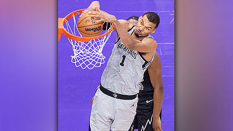 Bucks slip past Cavs