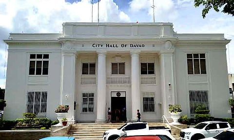 Repainting of the Davao City Hall façade is now underway, restoring its original white finish in keeping with its neoclassical architectural design first introduced in 1926. The transformation is part of the city government’s preparations for both the upcoming Araw ng Davao celebration and the building’s 100th anniversary this year. The façade is currently being repainted, with the rest of the structure set to follow in the coming days.