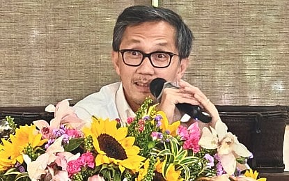 VITAL ROAD. Department of Public Works and Highways Secretary Vince Dizon conducts a press conference at Baguio Country Club on Saturday (Feb. 28, 2026). He said Kennon Road repair works must be completed before the Holy Week. (PNA photo by Liza T. Agoot)