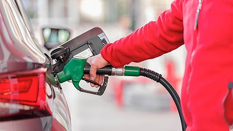 Palace: No need for panic buying, fuel supplies remain sufficient