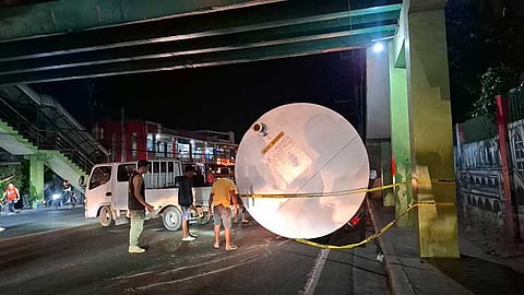 Driver dies in Carcar crash; tanker blocks Talisay road