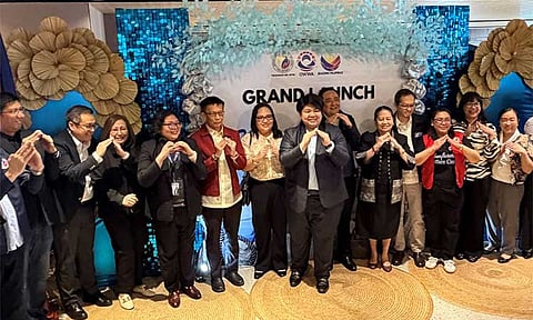 ALAGANG OWWA (right photo). DMW Secretary Hans Leo J. Cacdac (5th from left) and OWWA Administrator Patricia Yvonne “PY” Caunan (7th) led the grand launch of the Seafarers’ Wellness Center that brings together legal, medical, and welfare services in one accessible hub for seafarers and their families. (Photo courtesy of BDO)