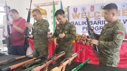 Mamasapano residents surrender 17 high-powered firearms