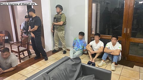 MANILA. The Philippine National Police (PNP) launched an investigation into an active police officer accused of protecting a Chinese fugitive linked to large-scale telecommunications fraud.