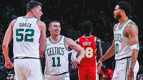 Hawks nahagsa sa TD Garden