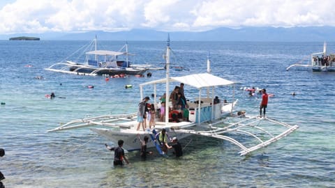 PH Tourism stays open; Airlines secure fuel