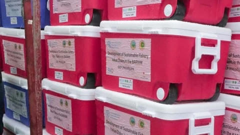 Barmm distributes cooler boxes to fisherfolks to boost fisheries value chain