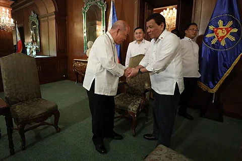 MANILA. President Rodrigo Duterte holds a one-on-one private meeting with Davao Archbisop Romulo Valles, president of the Catholic Bishops Conference of the Philippines on July 9, 2018 at the MalacaƱan Palace. (Presidential Photo)