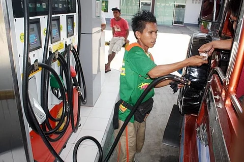 Duterte approves suspension of fuel tax hike in 2019