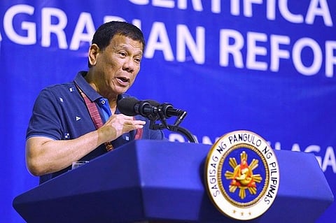 Duterte renews call to amend Constitution