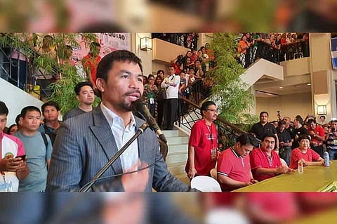 BACOLOD. Senator Manny Pacquiao glued a huge crowd at the Bacolod Government Center during his visit yesterday. He was warmly welcomed by his kumpare Bacolod City Mayor Evelio R. Leonardia, First Lady Elsa and Bacolod Rep. Greg Gasataya. He was here for the second game of the Maharlika Pilipinas Basketball League where he himself founded. (Photo by Carla N. Cañet)