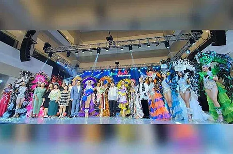 With the all the candidates of Ruby MassKara queen and the Bacolod city officials (CNC)
