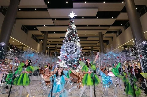 PAMPANGA. SM City Clark's "Winter Woodland Forest" Christmas display. (Chris Navarro)