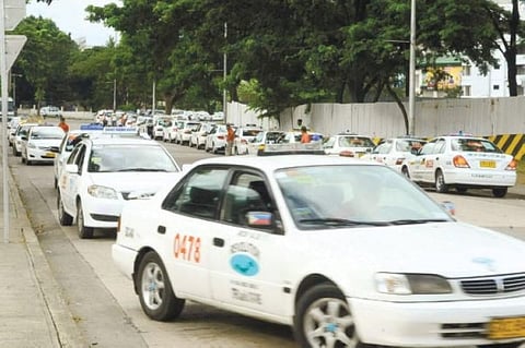 Taxi drivers struggle amid Covid-19 measures