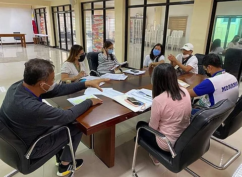 PAMPANGA. The Masantol Inter-agency Task Force led by Mayor Danilo Guintu discuss other possible measures that can be implemented to curb Covid-19. (Princess Clea Arcellaz)