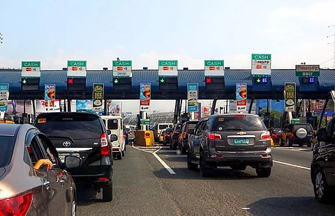 PAMPANGA. Local government units and business groups have endorsed cashless and contactless transactions at expressways. (NLEx photo)