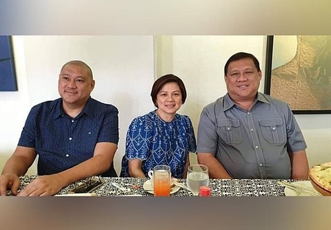 BACOLOD. Yanson siblings Ricky, Celina and Roy. (TDE photo)